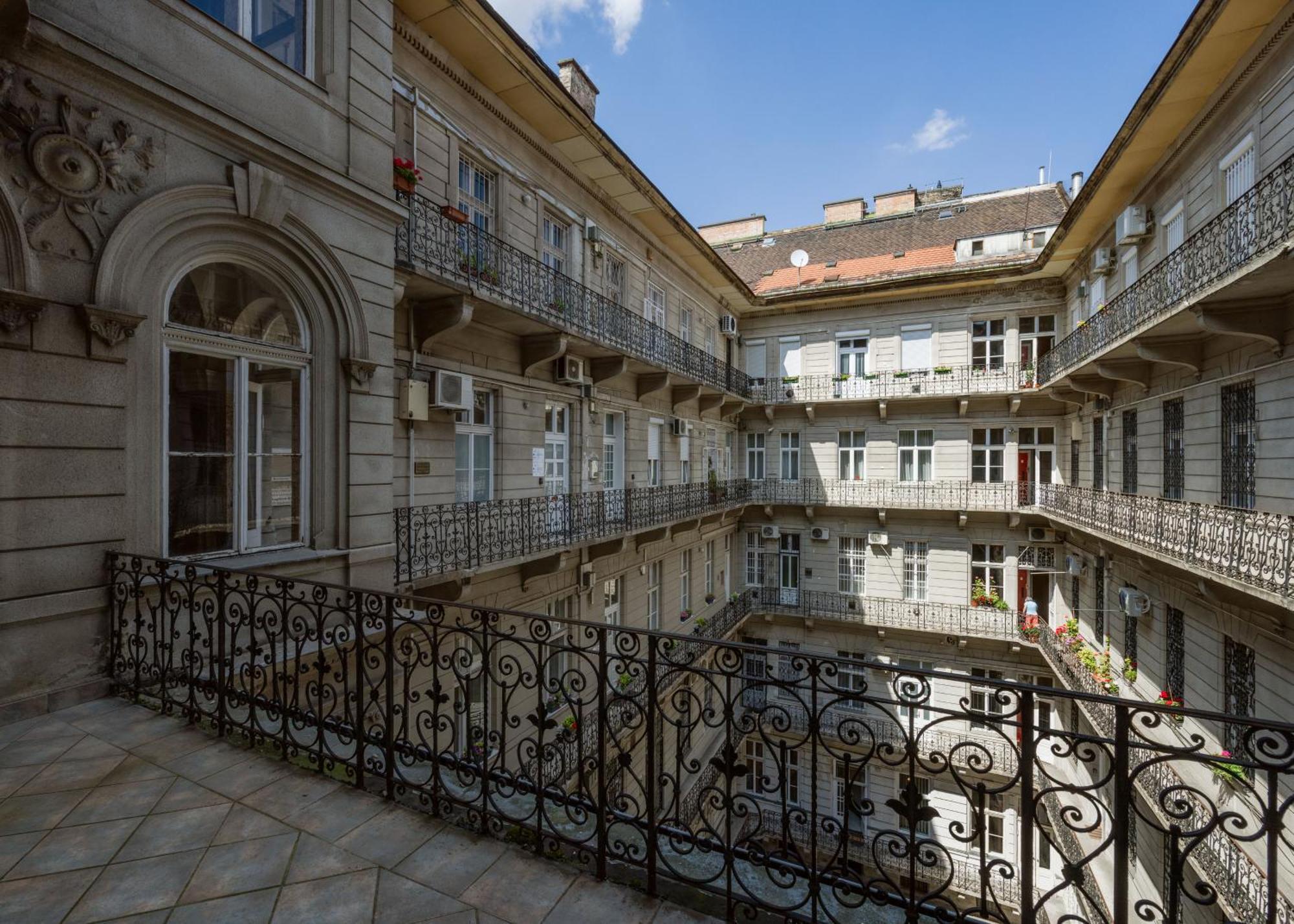 Discover Your Budapest Retreat-Walk To Parliament מראה חיצוני תמונה